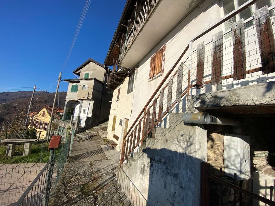 Porzione di casa a AURANO gallery 2