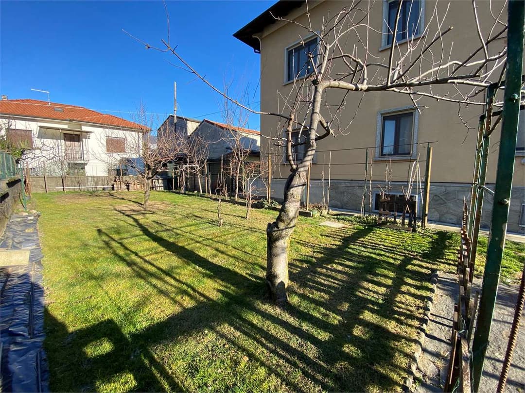 VERBANIA intra casa idipendente con giardino gallery 1