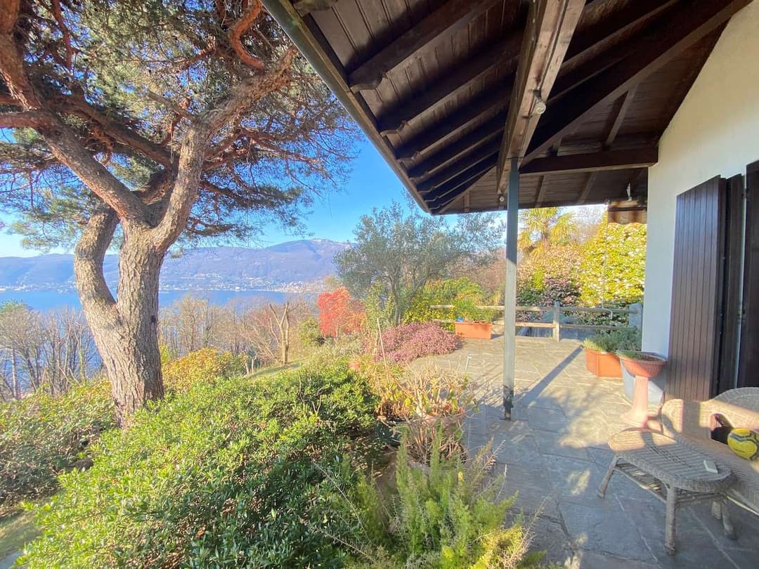 Villa con vista mozzafiato lago maggiore e isole gallery 15