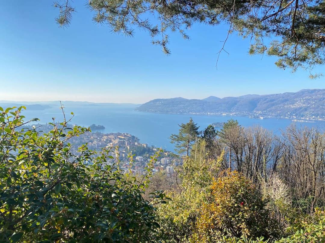 Villa con vista mozzafiato lago maggiore e isole gallery 9