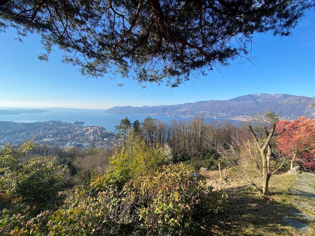 Villa con vista mozzafiato lago maggiore e isole gallery 3