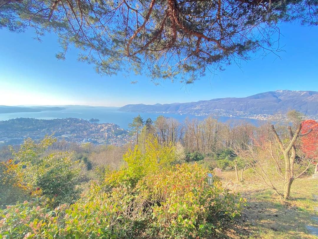 Villa con vista mozzafiato lago maggiore e isole gallery 4
