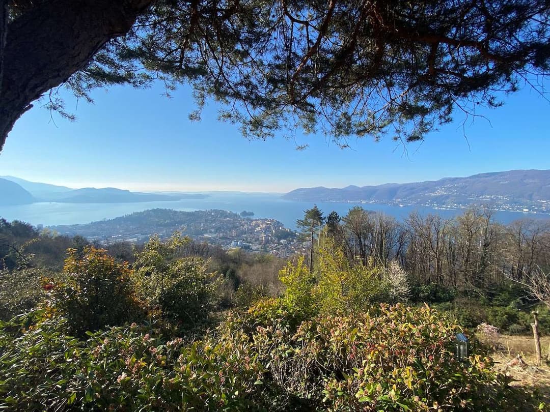 Villa con vista mozzafiato lago maggiore e isole gallery 5