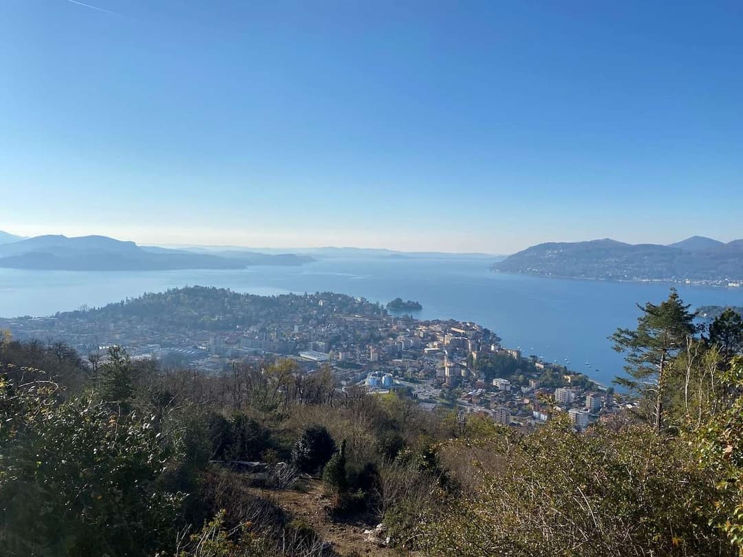 Villa con vista mozzafiato lago maggiore e isole gallery 7