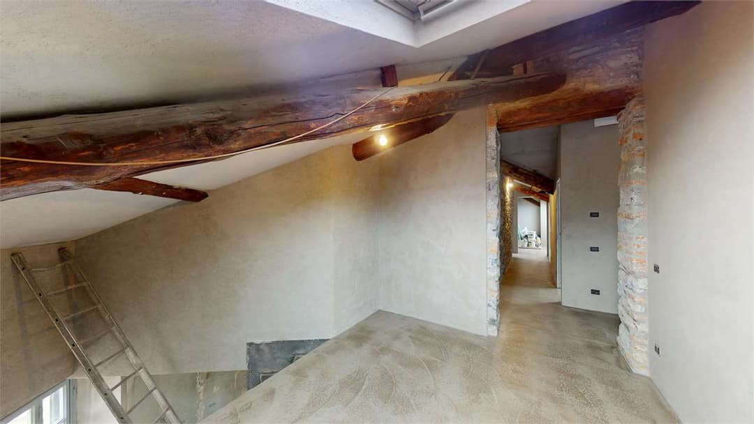 Attico in palazzo storico a COMO gallery 2