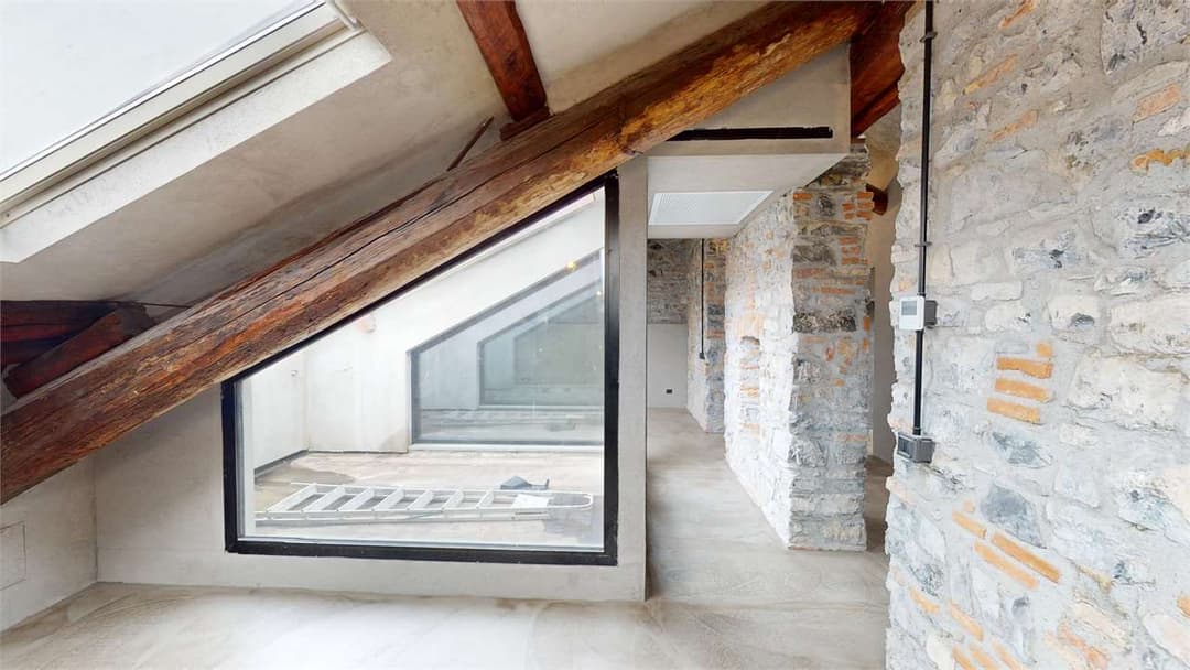 Attico in palazzo storico a COMO gallery 14