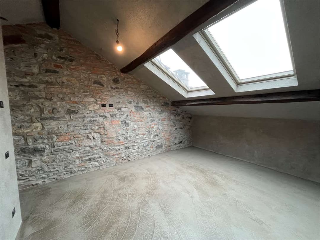 Attico in palazzo storico a COMO gallery 29