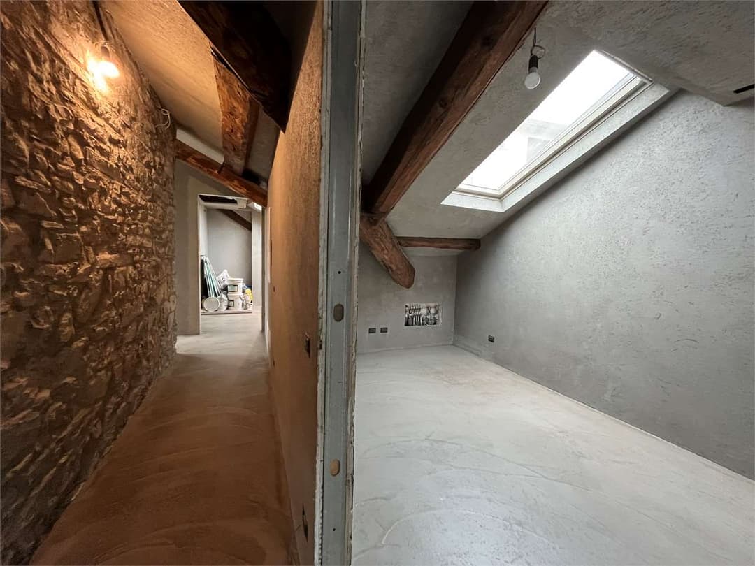 Attico in palazzo storico a COMO gallery 32