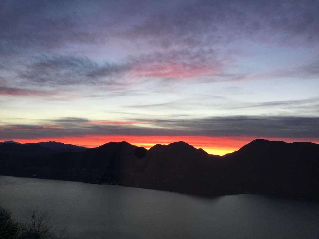Dove il lago incontra il cielo: un’emozione unica gallery 28