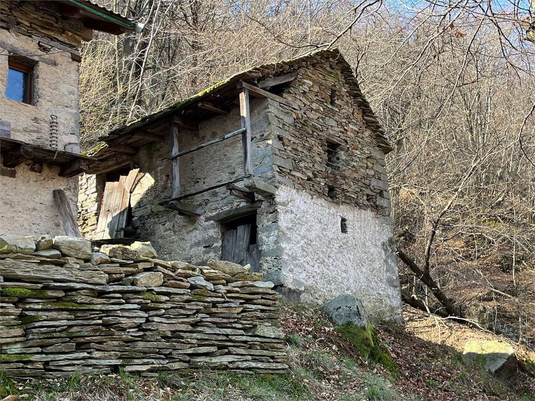 Due baite caratteristiche a socraggio gallery 13