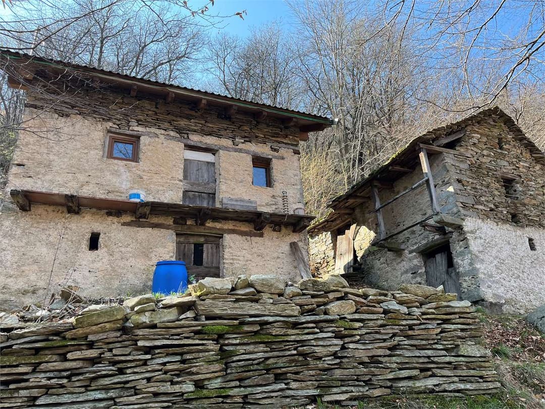 Due baite caratteristiche a socraggio gallery 9