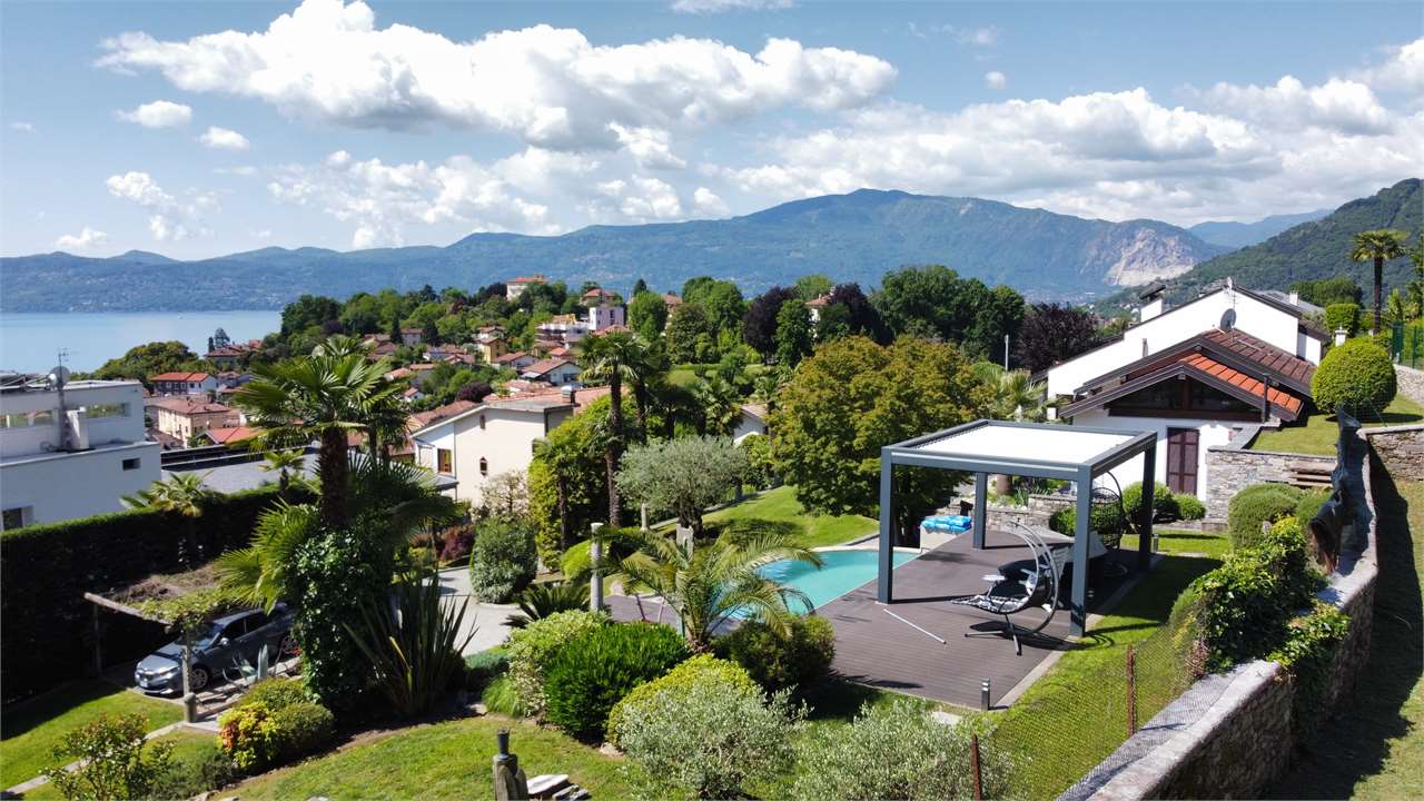 Villa con piscina e splendido parco