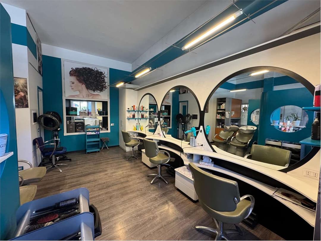 Ufficio/negozio ristrutturato a VERBANIA trobaso in zona di forte passaggio gallery 9