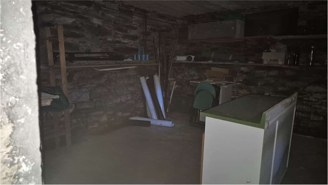 Casa indipendente di 150 mq con giardino e cantine in sasso – ampi spazi e grande potenziale gallery 21