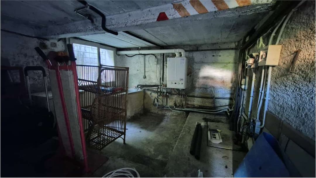 Casa indipendente di 150 mq con giardino e cantine in sasso – ampi spazi e grande potenziale gallery 22