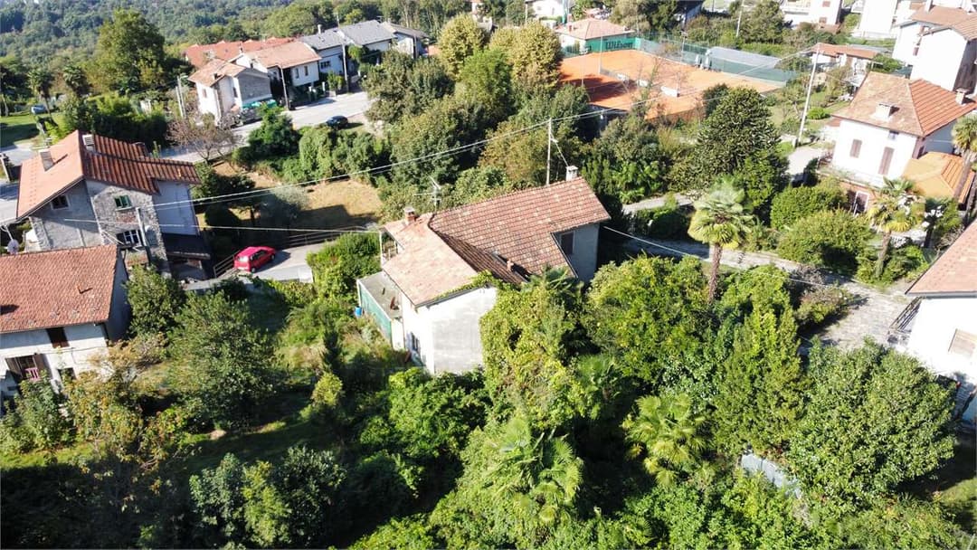 Casa indipendente di 150 mq con giardino e cantine in sasso – ampi spazi e grande potenziale gallery 18