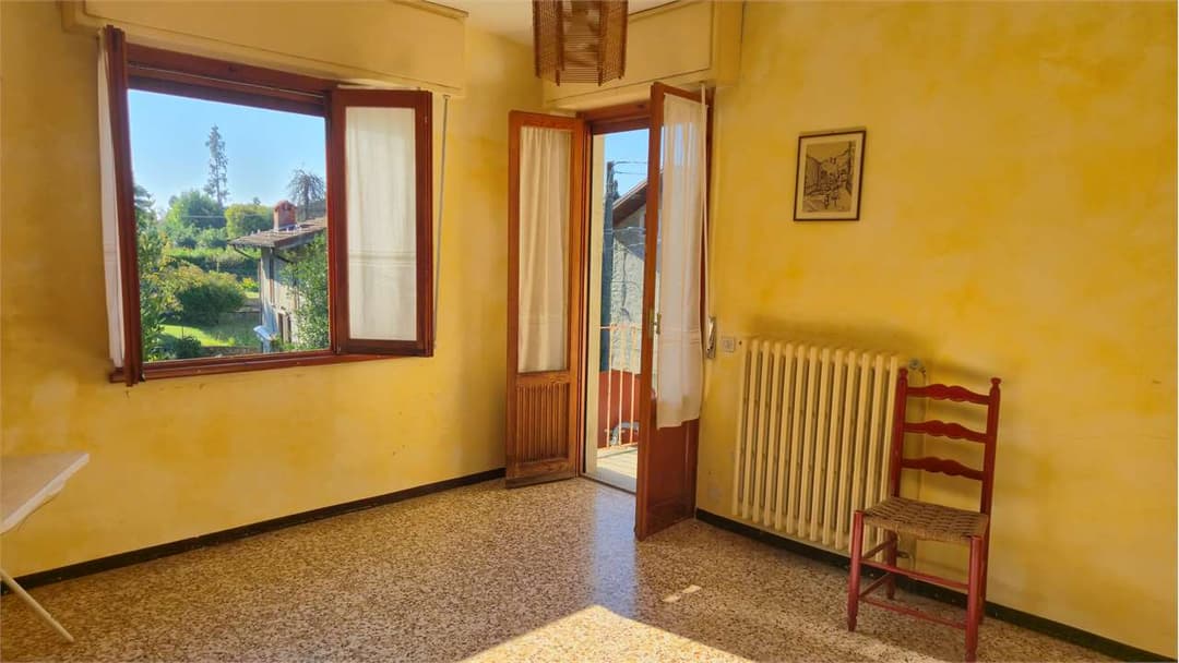Casa indipendente di 150 mq con giardino e cantine in sasso – ampi spazi e grande potenziale gallery 6
