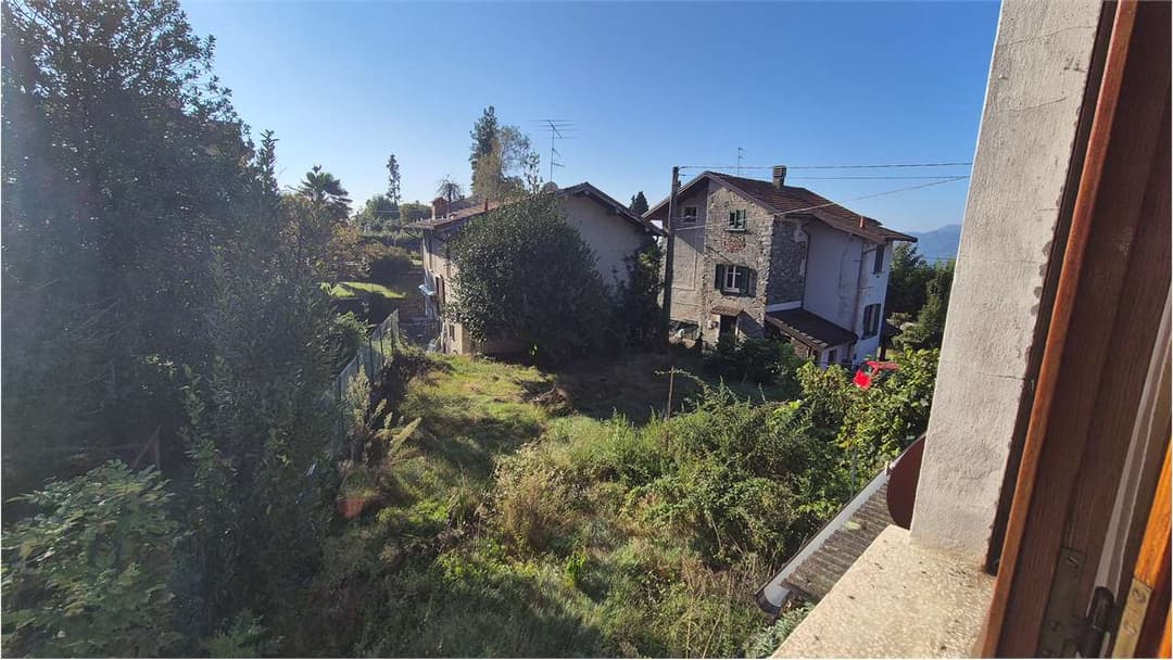 Casa indipendente di 150 mq con giardino e cantine in sasso – ampi spazi e grande potenziale gallery 27