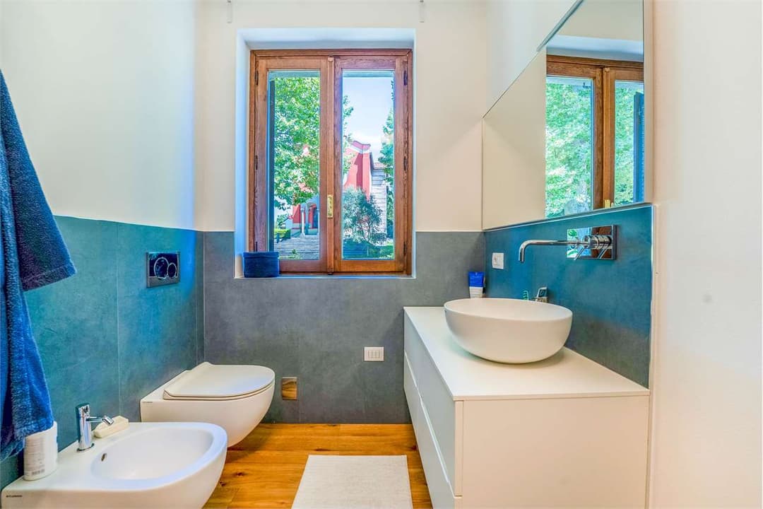 Appartamento ultimo piano in castagnola ristrutturato gallery 22