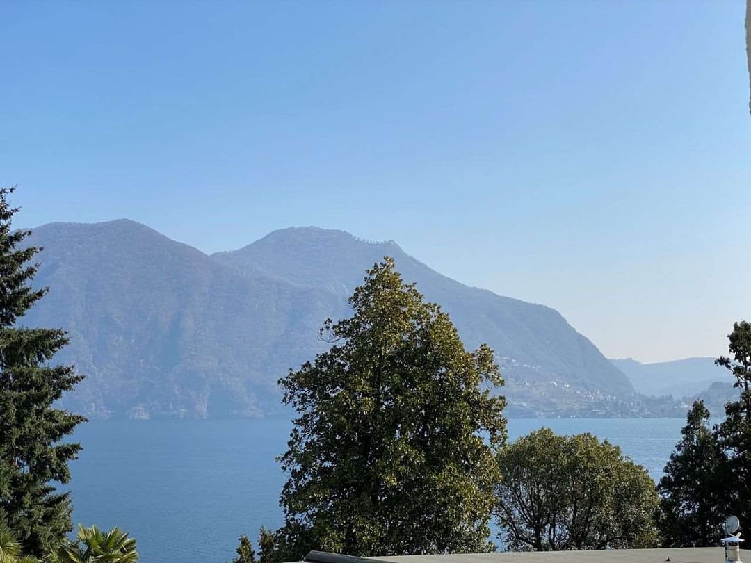 Bellissimo loft vista lago gallery 1