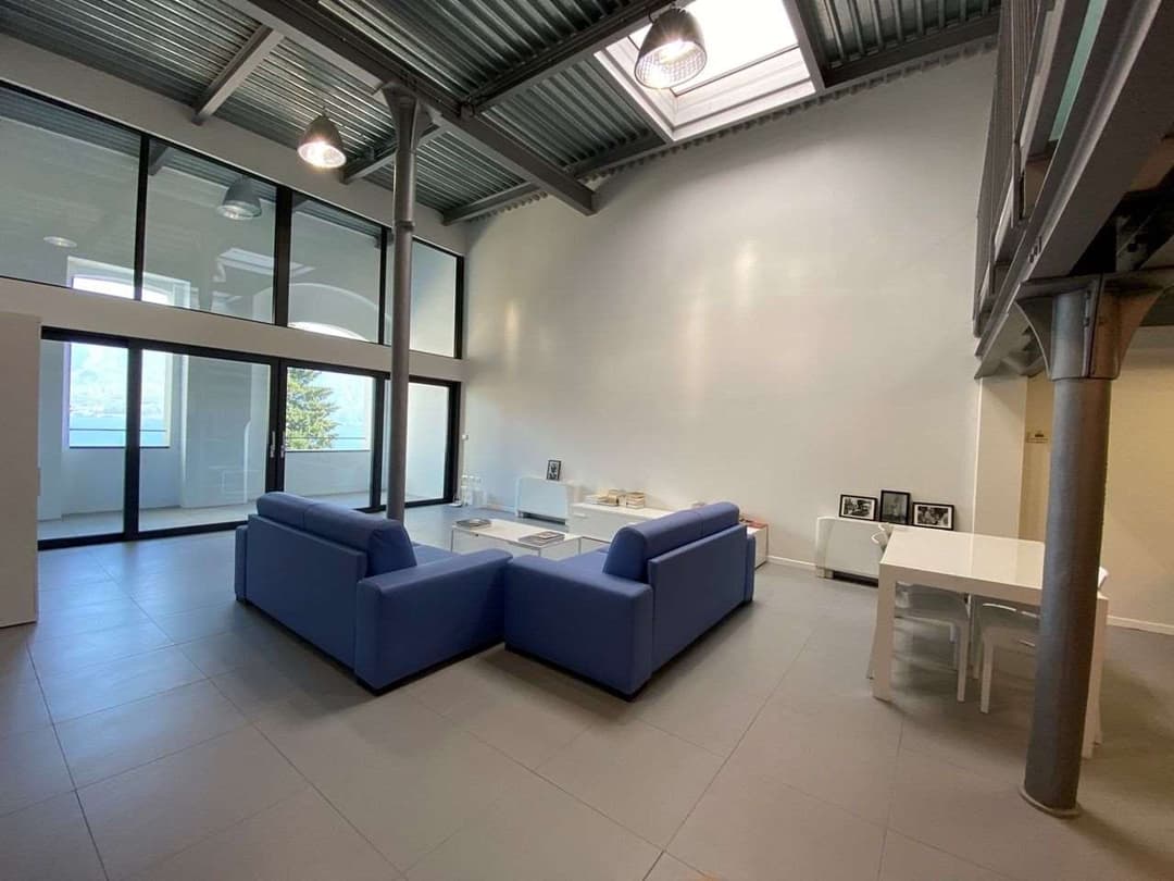 Bellissimo loft vista lago gallery 2