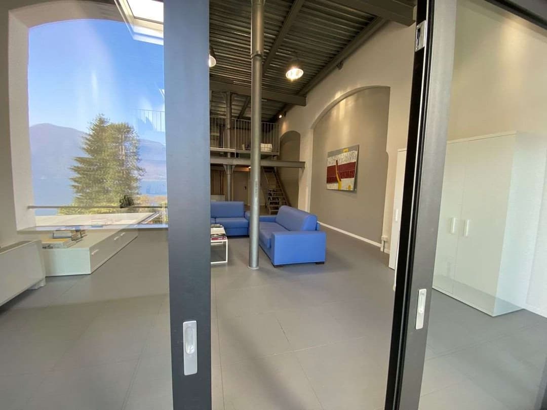 Bellissimo loft vista lago gallery 8