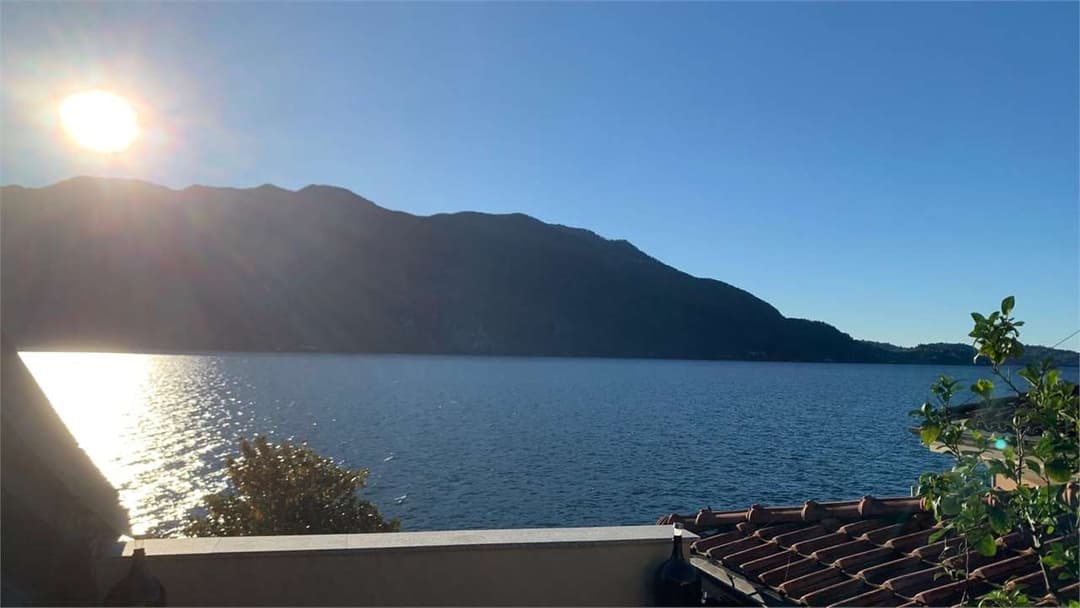 Attico panoramico con terrazzo e vista lago maggiore gallery 28