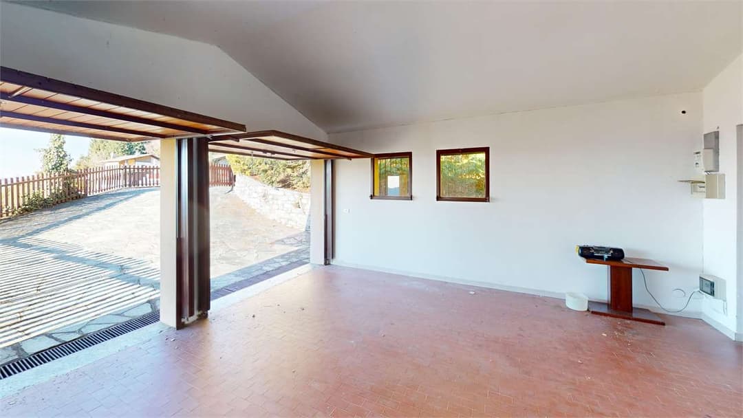 Villa panoramica con vista totale sul lago maggiore gallery 37