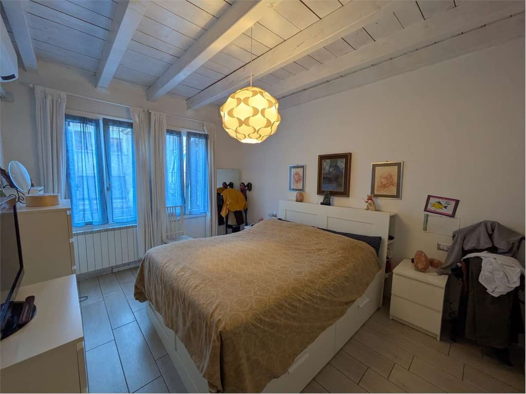 Ampia porzione di casa ristrutturata con terrazzo e mansarda trasformabile gallery 7