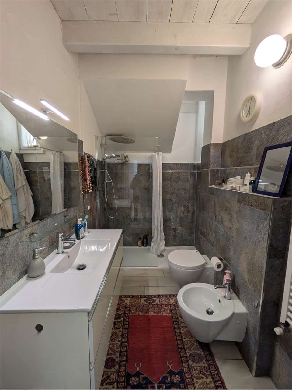 Ampia porzione di casa ristrutturata con terrazzo e mansarda trasformabile gallery 16