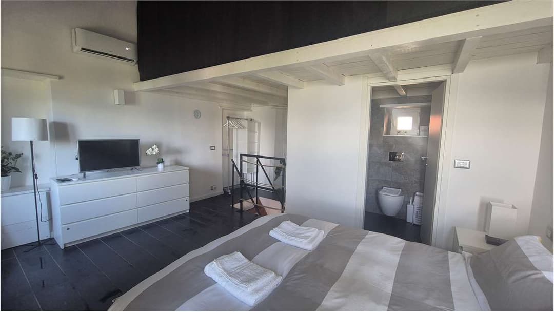 Casa indipendente con vista lago e corte privata – comfort ed ecologia gallery 10