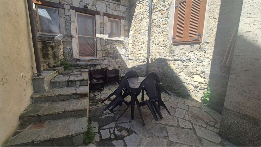 Casa indipendente con vista lago e corte privata – comfort ed ecologia gallery 12