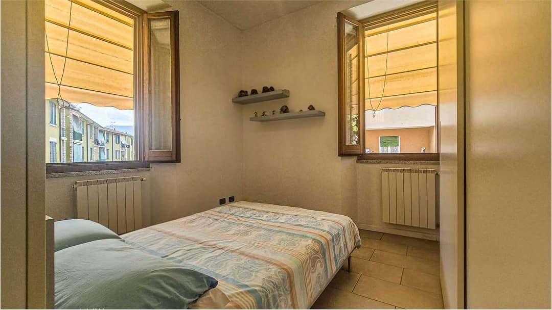 VERBANIA pallanza - luminoso monolocale a 5 minuti dal lago e serviti gallery 3