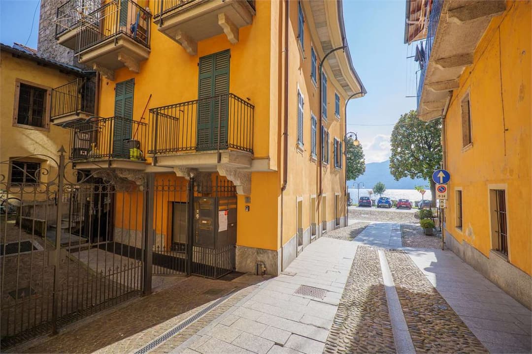 VERBANIA suna – fronte lago | una vera rarita’, un'autentica emozione sul lago maggiore gallery 6